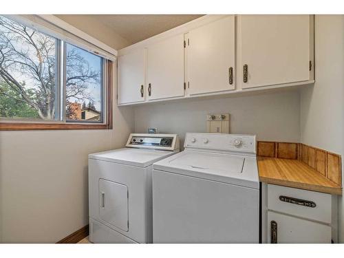 92 Deermeade Road Se, Calgary, AB - Indoor Photo Showing Laundry Room