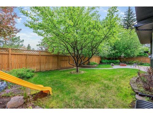 708 Willingdon Boulevard Se, Calgary, AB - Outdoor With Backyard