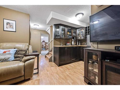 77 Sunvale Crescent Se, Calgary, AB - Indoor