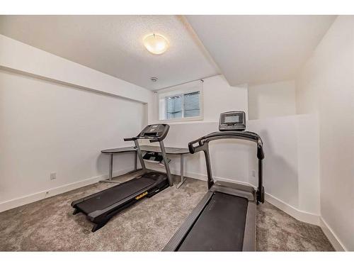 236 25 Avenue Nw, Calgary, AB - Indoor Photo Showing Gym Room