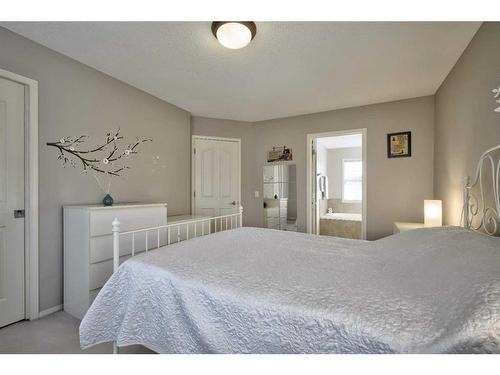 199 Chapman Circle Se, Calgary, AB - Indoor Photo Showing Bedroom