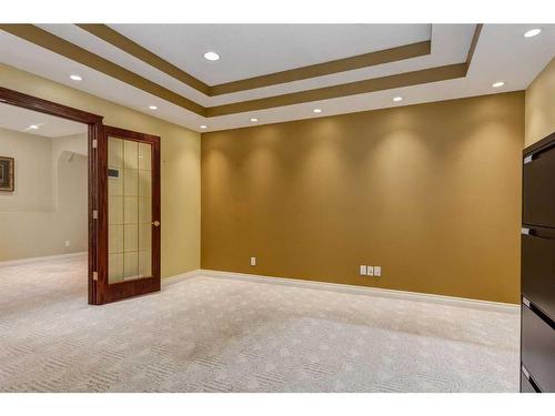 117 Evergreen Way Sw, Calgary, AB - Indoor Photo Showing Other Room