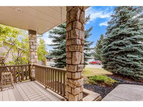 117 Evergreen Way Sw, Calgary, AB - Outdoor