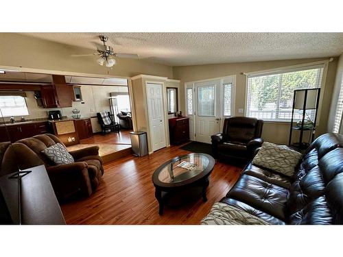 3030-35468 Range Road 30, Rural Red Deer County, AB - Indoor Photo Showing Living Room