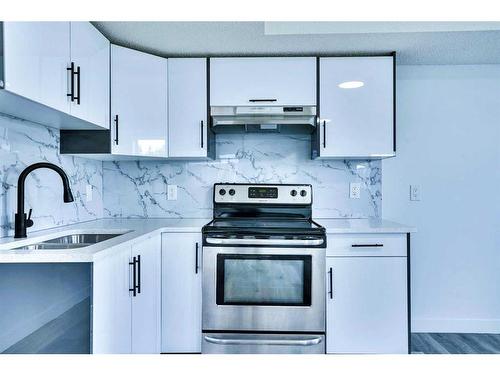 83 San Diego Place Ne, Calgary, AB - Indoor Photo Showing Kitchen