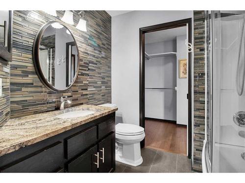 228 Sheep River Lane, Okotoks, AB - Indoor Photo Showing Bathroom