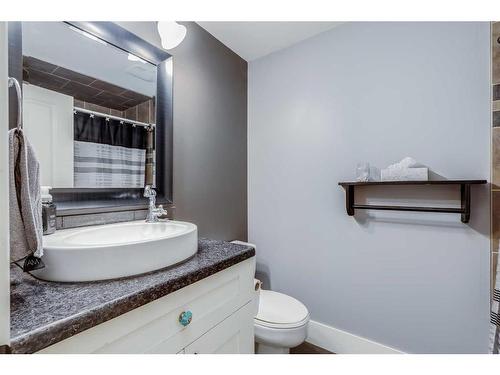 473 Sunset Link, Crossfield, AB - Indoor Photo Showing Bathroom