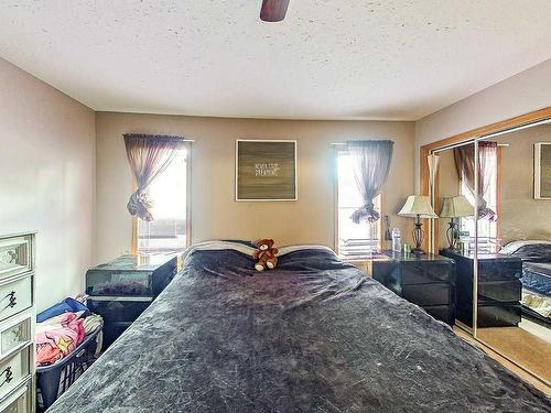 219 10 Avenue Ne, Sundre, AB - Indoor Photo Showing Bedroom