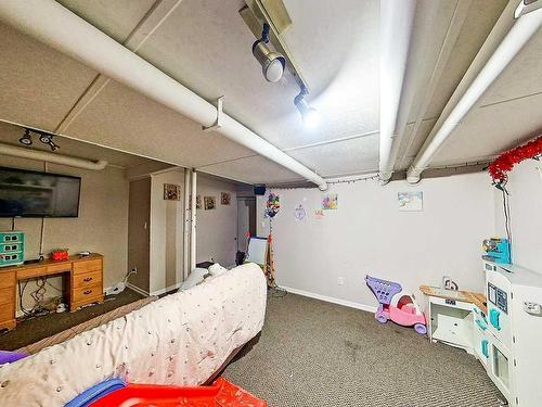 219 10 Avenue Ne, Sundre, AB - Indoor Photo Showing Other Room