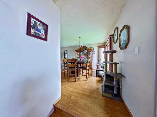 219 10 Avenue Ne, Sundre, AB - Indoor Photo Showing Other Room