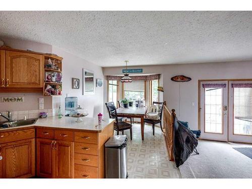 219 10 Avenue Ne, Sundre, AB - Indoor Photo Showing Kitchen