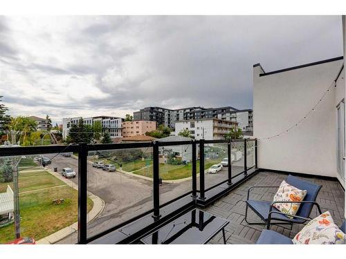 1738 25 Avenue Sw, Calgary, AB - Outdoor With Balcony