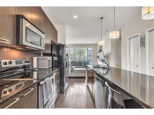 43 Copperpond Close Se, Calgary, AB - Indoor Photo Showing Kitchen With Upgraded Kitchen