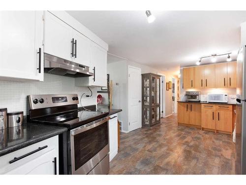 810 Brentwood Crescent, Strathmore, AB - Indoor Photo Showing Kitchen