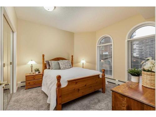 104-1315 12 Avenue Sw, Calgary, AB - Indoor Photo Showing Bedroom