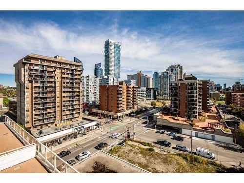 104-1315 12 Avenue Sw, Calgary, AB - Outdoor With View