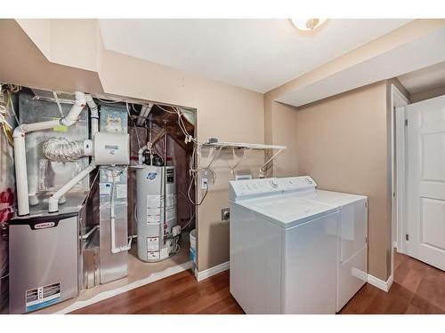 4635 North Haven Drive Nw, Calgary, AB - Indoor Photo Showing Laundry Room