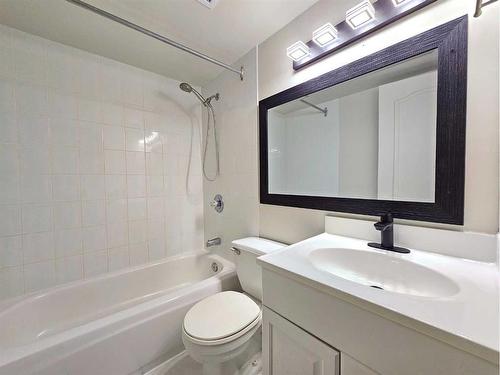 603-1236 15 Avenue Sw, Calgary, AB - Indoor Photo Showing Bathroom