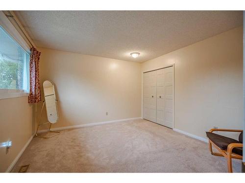 1511 Varsity Estates Drive Nw, Calgary, AB - Indoor Photo Showing Other Room