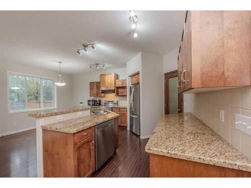 158 Evanscove Circle Nw, Calgary, AB - Indoor Photo Showing Kitchen