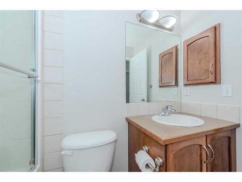 158 Evanscove Circle Nw, Calgary, AB - Indoor Photo Showing Bathroom