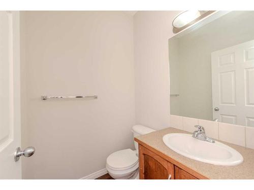 158 Evanscove Circle Nw, Calgary, AB - Indoor Photo Showing Bathroom