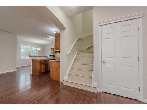 158 Evanscove Circle Nw, Calgary, AB - Indoor Photo Showing Other Room