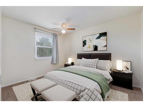 13-330 Canterbury Drive Sw, Calgary, AB - Indoor Photo Showing Bedroom