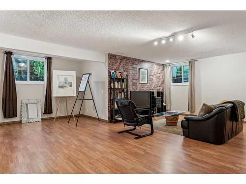 134 Valley Stream Circle Nw, Calgary, AB - Indoor