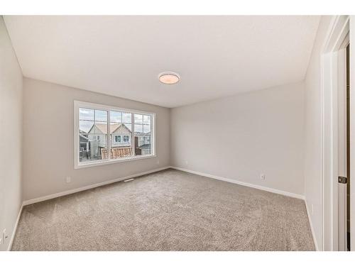 1485 Bayview Point, Airdrie, AB - Indoor