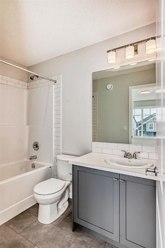 1485 Bayview Point, Airdrie, AB - Indoor Photo Showing Bathroom