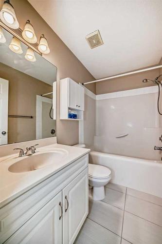 1340 Shannon Common Sw, Calgary, AB - Indoor Photo Showing Bathroom