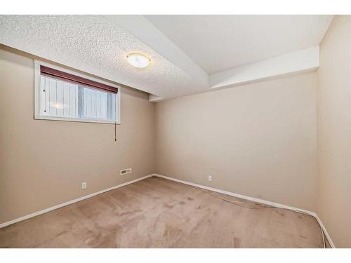 1340 Shannon Common Sw, Calgary, AB - Indoor Photo Showing Other Room