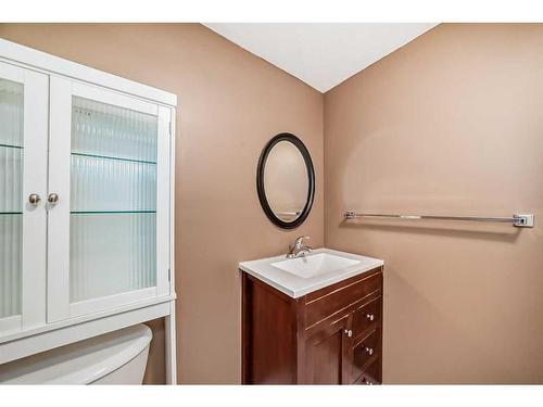 1340 Shannon Common Sw, Calgary, AB - Indoor Photo Showing Other Room