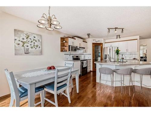 15225 Prestwick Boulevard Se, Calgary, AB - Indoor Photo Showing Dining Room