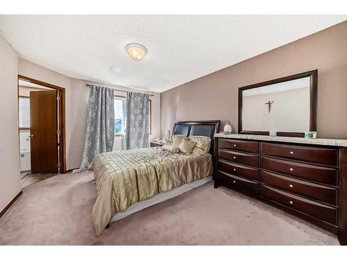 15225 Prestwick Boulevard Se, Calgary, AB - Indoor Photo Showing Bedroom