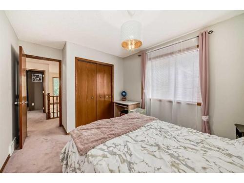 15225 Prestwick Boulevard Se, Calgary, AB - Indoor Photo Showing Bedroom