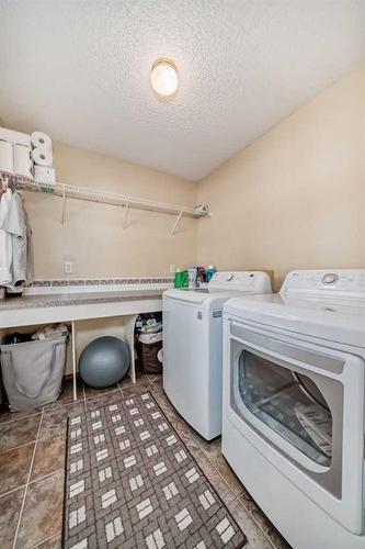 15225 Prestwick Boulevard Se, Calgary, AB - Indoor Photo Showing Laundry Room