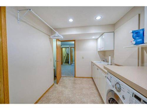 163 Sandringham Close Nw, Calgary, AB - Indoor Photo Showing Laundry Room