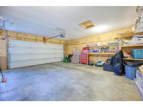 163 Sandringham Close Nw, Calgary, AB - Indoor Photo Showing Garage