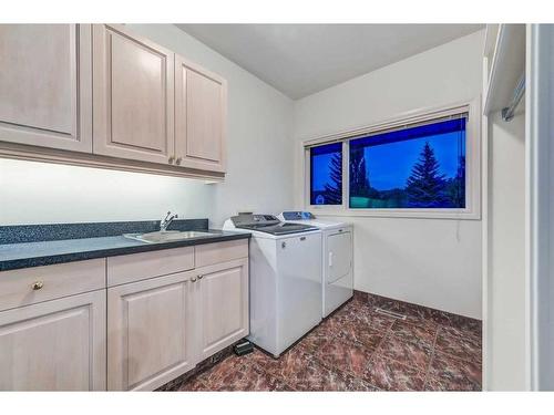 27 Horizon View Lane, Rural Rocky View County, AB - Indoor Photo Showing Kitchen