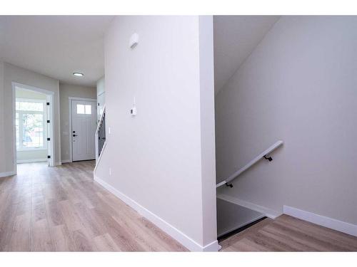 4621 79 Street Nw, Calgary, AB - Indoor Photo Showing Other Room