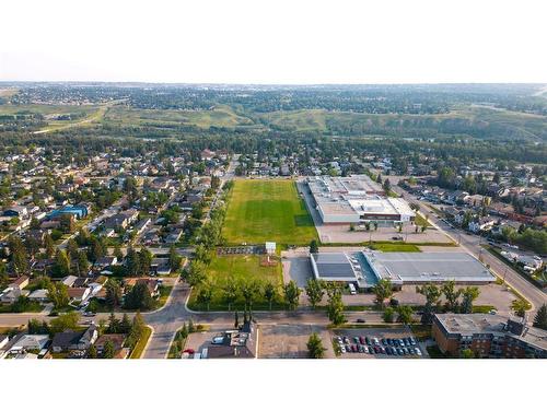 4621 79 Street Nw, Calgary, AB - Outdoor With View