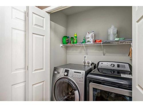 170 Rocky Ridge Point Nw, Calgary, AB - Indoor Photo Showing Laundry Room