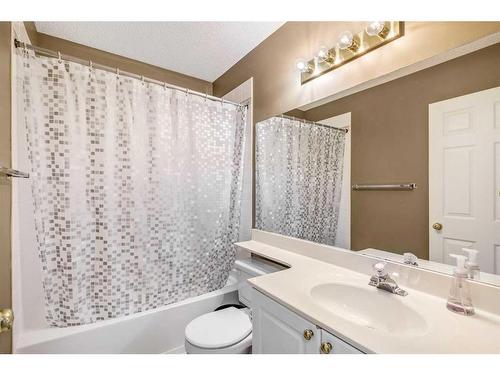 170 Rocky Ridge Point Nw, Calgary, AB - Indoor Photo Showing Bathroom