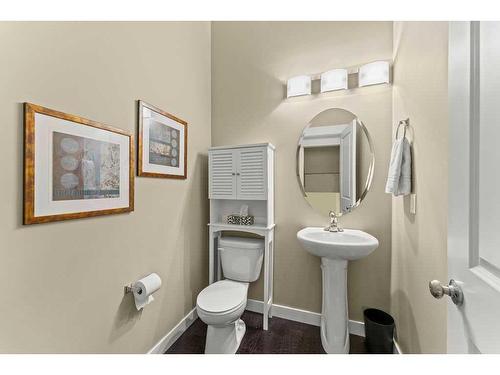 428 Rainbow Falls Drive, Chestermere, AB - Indoor Photo Showing Bathroom