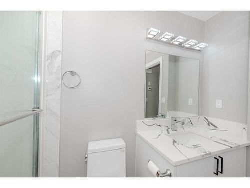 434 Coopers Drive Sw, Airdrie, AB - Indoor Photo Showing Bathroom