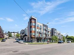 313-93 34 Avenue SW Calgary, AB T2S 3H4