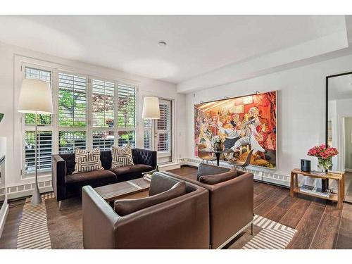 109-1730 5A Street Sw, Calgary, AB - Indoor Photo Showing Living Room