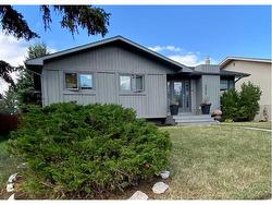 4820 41 Avenue SW Calgary, AB T3E 1H1